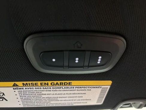Used 2026 Chrysler Pacifica Select w/ S Appearance Package AWD/4WD image 24