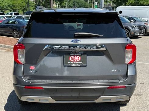 Used 2022 Ford Explorer XLT w/ Equipment Group 202A AWD/4WD image 9