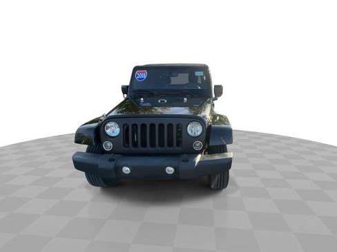 Used 2018 Jeep Wrangler Unlimited Sahara w/ Connectivity Group image 3