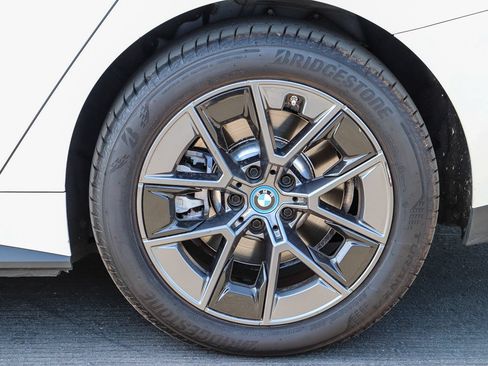 Used 2023 BMW i4 eDrive40 w/ Premium Package RWD image 12