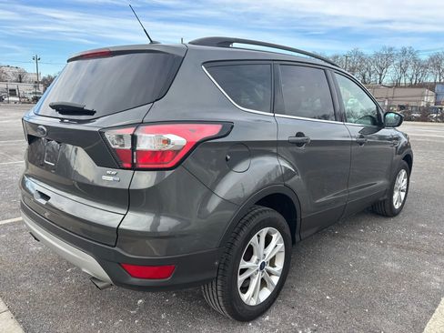 Used 2018 Ford Escape SE image 7