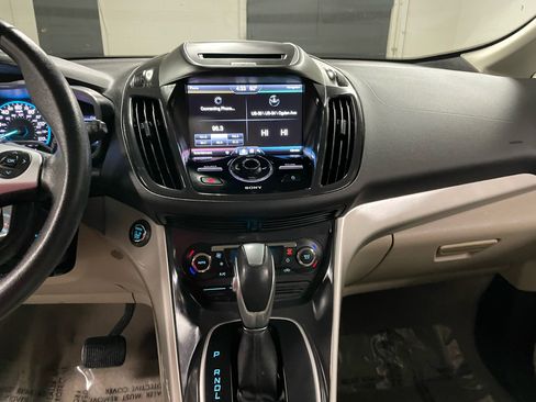 Used 2013 Ford C-MAX SEL image 19