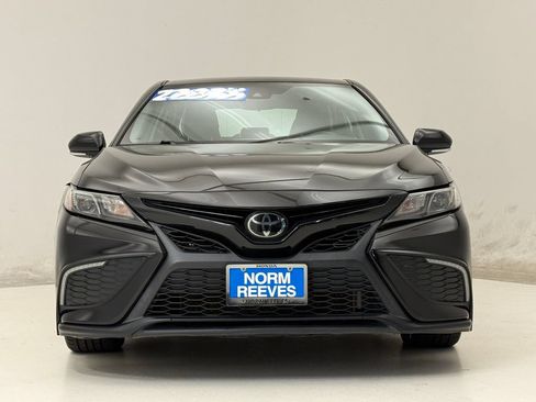 Used 2023 Toyota Camry SE FWD image 3