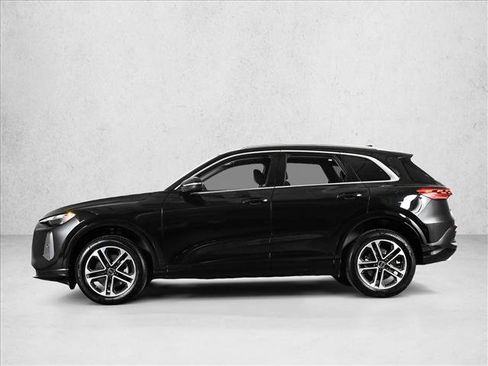 Certified 2025 Audi Q5 Premium w/ Convenience Package AWD/4WD image 9