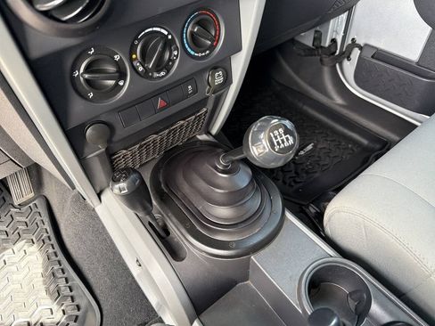 Used 2010 Jeep Wrangler Sport AWD/4WD image 24