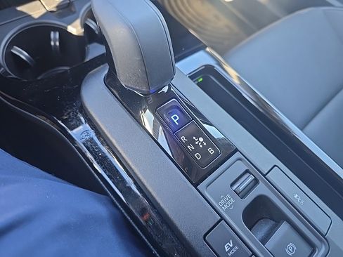 Certified 2024 Toyota Prius Limited image 16