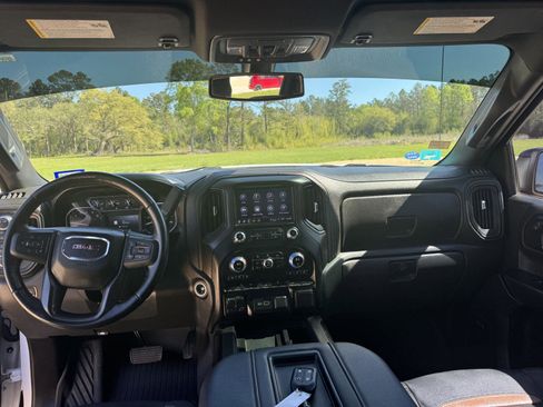 Used 2021 GMC Sierra 1500 AT4 w/ AT4 Preferred Package image 13