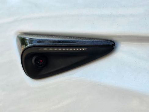 Used 2023 Tesla Model X AWD/4WD image 32