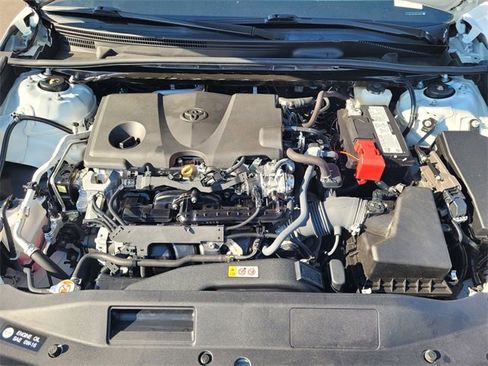 Used 2024 Toyota Camry SE image 26