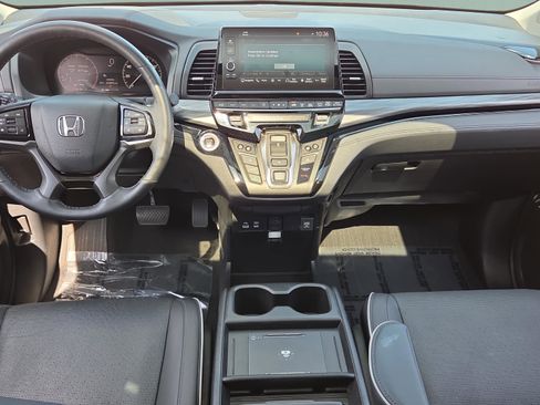 Used 2025 Honda Odyssey Elite image 14
