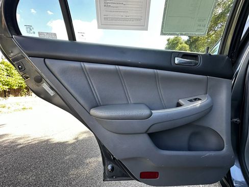 Used 2005 Honda Accord EX-L image 11