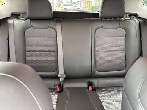 Used 2025 Chevrolet Trax LT FWD image 37