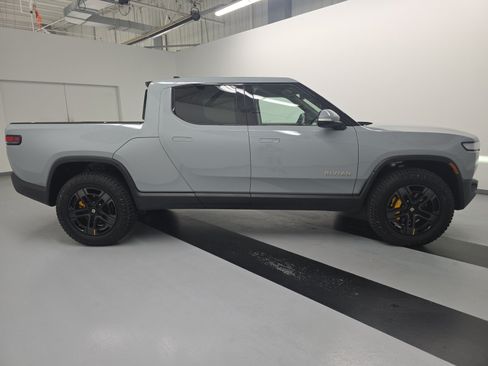 Used 2022 Rivian R1T Adventure AWD/4WD image 6