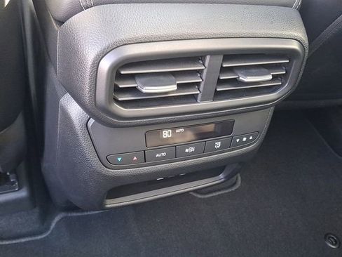 Used 2025 Honda Pilot Touring image 12