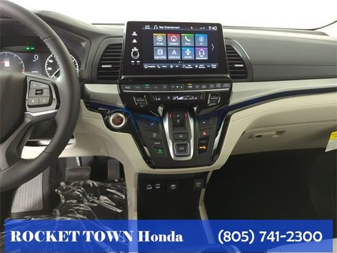 New 2026 Honda Odyssey Touring image 16