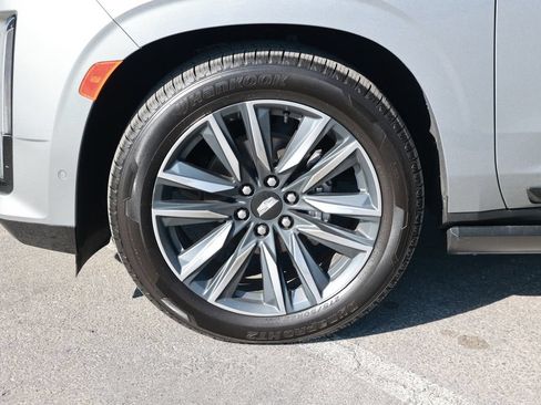 Used 2023 Cadillac Escalade ESV Sport Platinum w/ Heavy-Duty Trailer Package AWD/4WD image 14