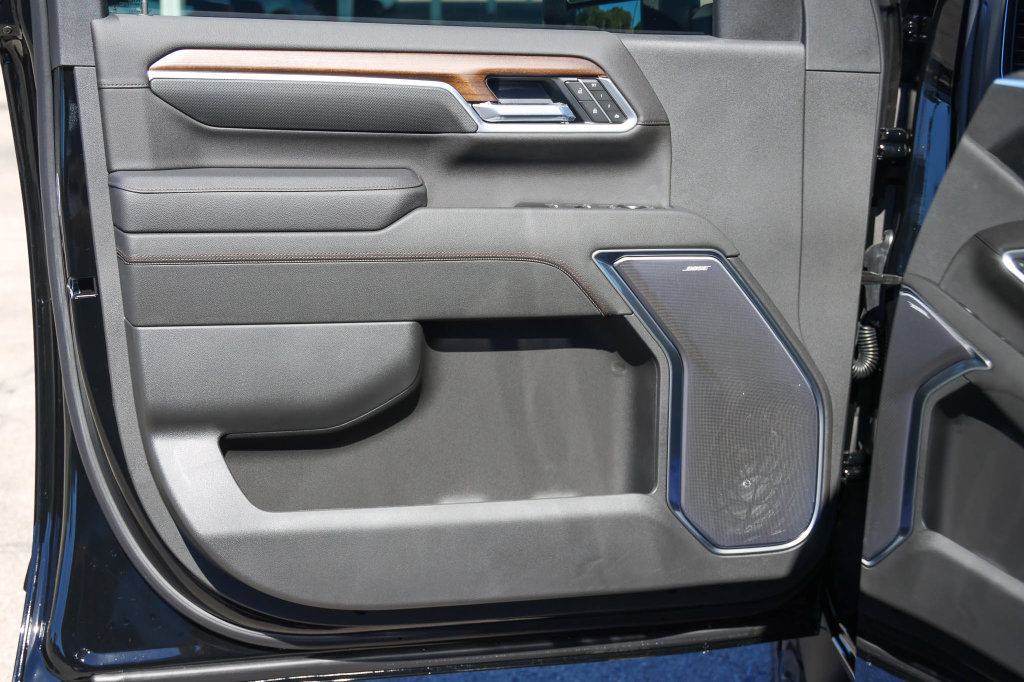 New 2026 Chevrolet Silverado 2500 High Country w/ High Country Premium Package AWD/4WD image 13