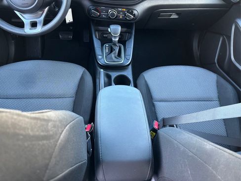 Certified 2025 Kia Soul LX image 19