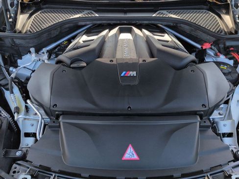 Used 2018 BMW X5 M AWD/4WD image 27