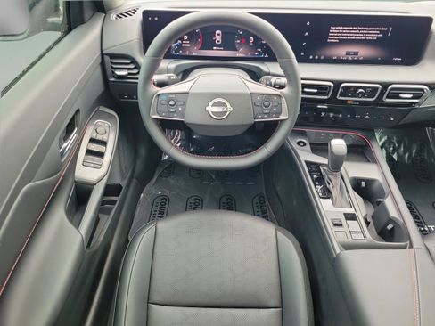 New 2026 Nissan Sentra SR w/ SR Premium Package image 15