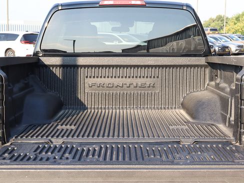 Used 2024 Nissan Frontier SV image 13