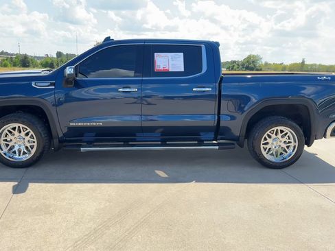 Used 2023 GMC Sierra 1500 SLT AWD/4WD image 6