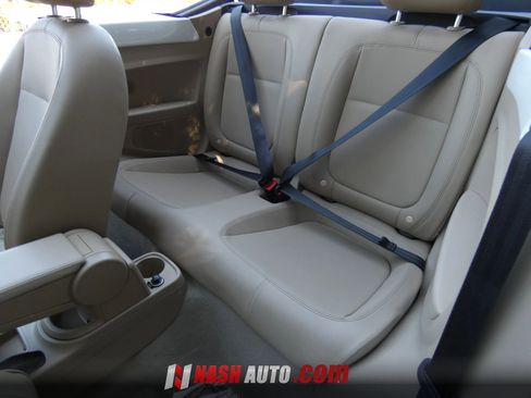 Used 2014 Volkswagen Beetle TDI FWD image 38