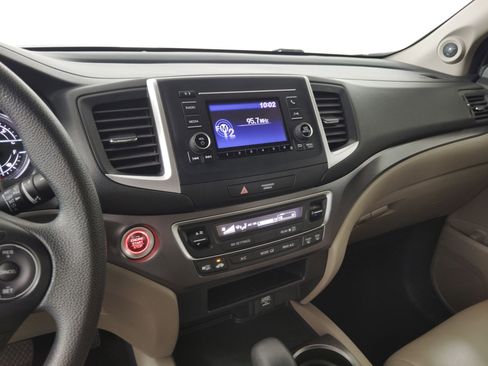 Certified 2017 Honda Pilot LX image 21