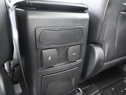 Used 2023 Ford Explorer XLT w/ Equipment Group 202A RWD image 16