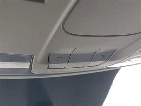 Used 2017 Jeep Renegade Sport w/ Power & Air Group image 28