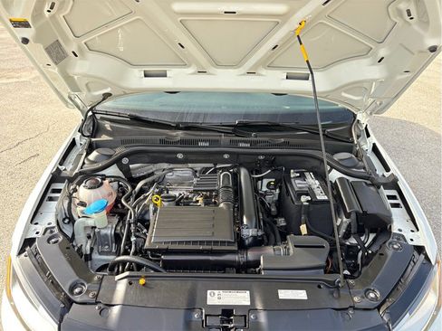 Used 2018 Volkswagen Jetta SE FWD image 41
