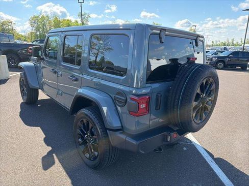 Certified 2025 Jeep Wrangler Unlimited Sahara w/ Safety Group AWD/4WD image 4