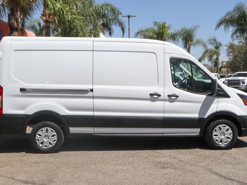 Used 2022 Ford E-Transit Medium Roof RWD image 11