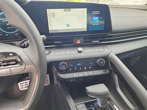 New 2025 Hyundai Elantra SEL w/ Cargo Package image 18