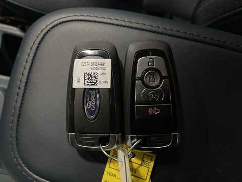 New 2026 Ford Maverick XLT w/ XLT Luxury Package AWD/4WD image 32