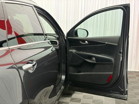 Used 2017 Kia Sorento AWD image 15