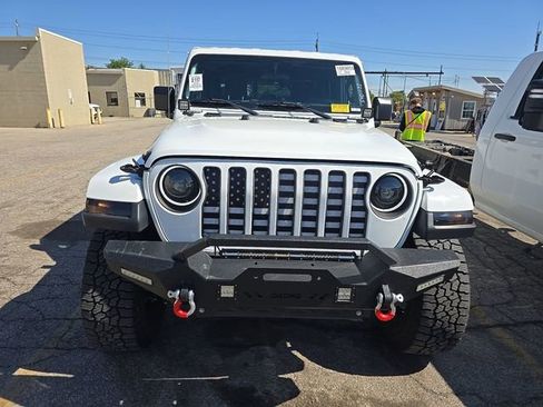Used 2023 Jeep Gladiator Sport AWD/4WD image 2