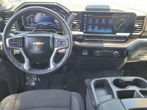 Used 2023 Chevrolet Silverado 1500 LT RWD image 11