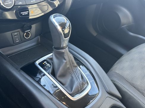 Used 2017 Nissan Rogue Sport SV w/ SV Premium Package image 31