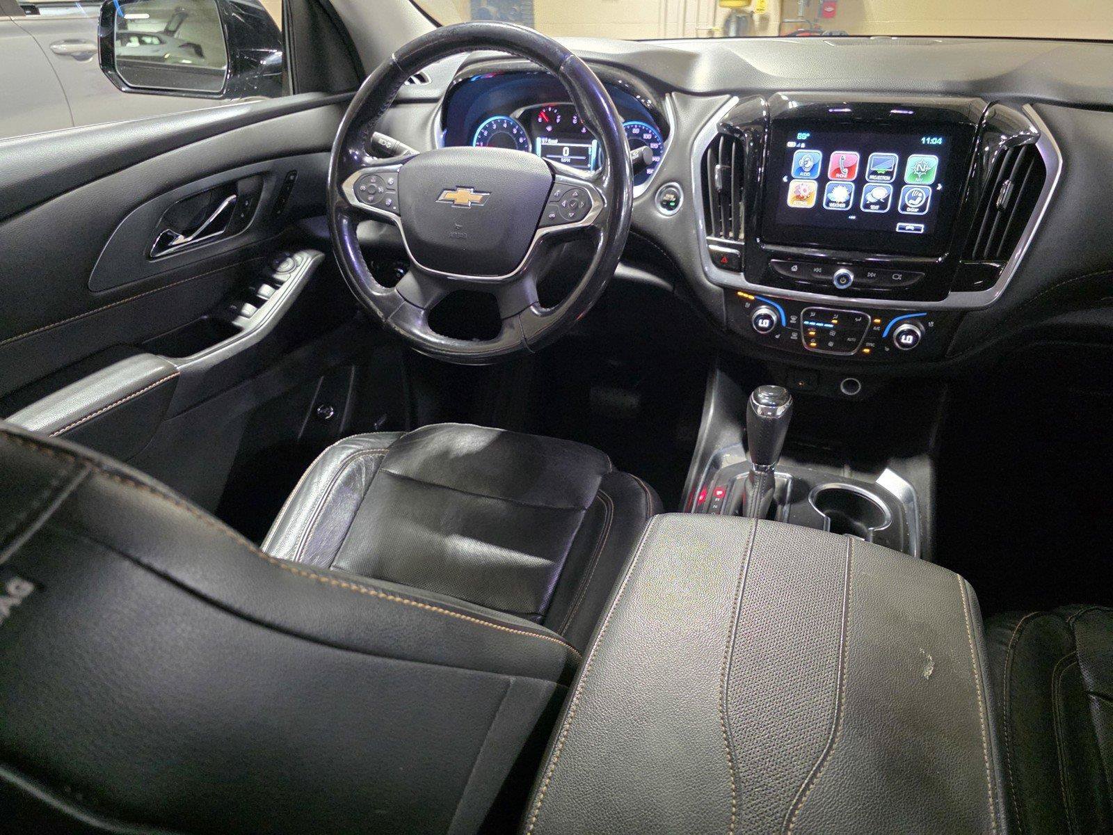 Used 2019 Chevrolet Traverse Premier w/ Redline Edition FWD image 16