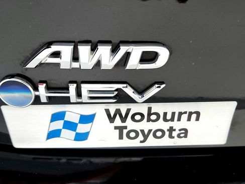 Used 2025 Toyota Camry SE w/ Convenience Package AWD/4WD image 13