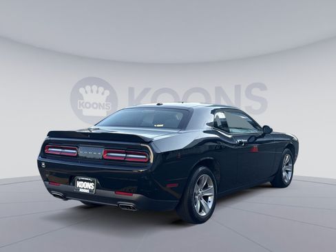 Used 2021 Dodge Challenger SXT RWD image 7