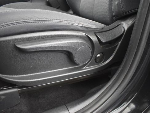 Used 2019 Hyundai Santa Fe SE image 28