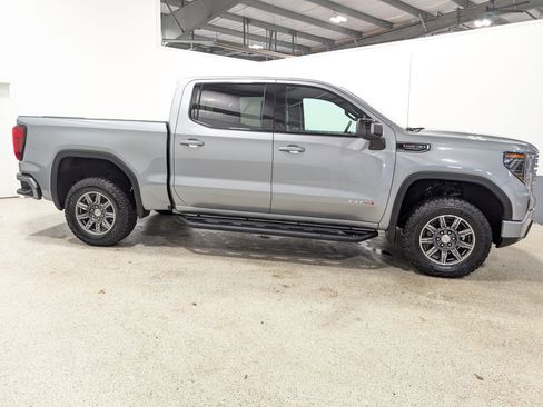 Used 2024 GMC Sierra 1500 AT4 w/ AT4 Preferred Package AWD/4WD image 2