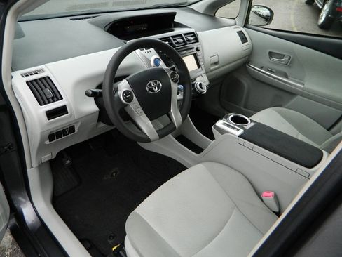 Used 2013 Toyota Prius V Three FWD image 11