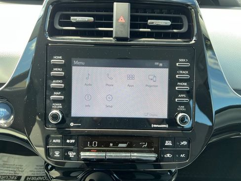 Certified 2022 Toyota Prius LE FWD image 26