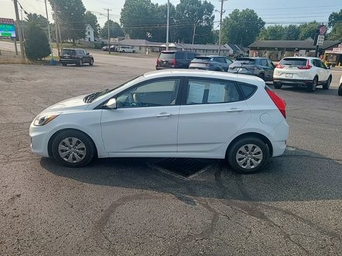 Used 2017 Hyundai Accent SE FWD image 3