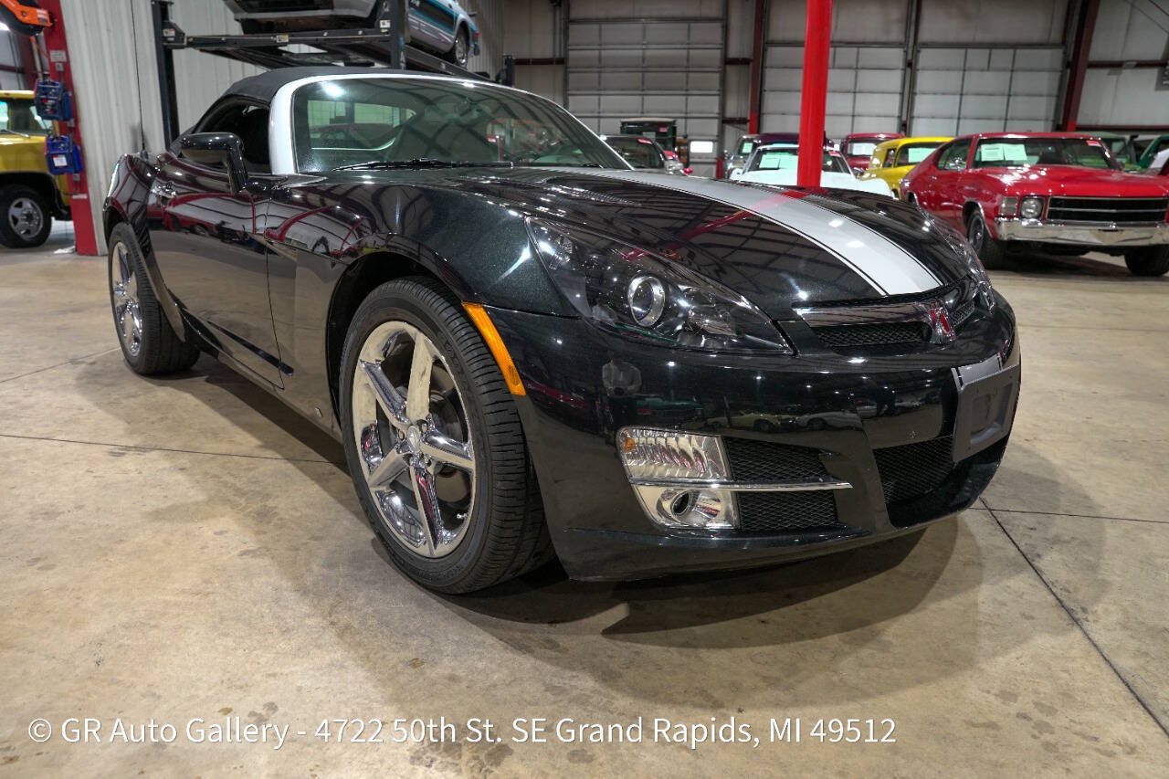 Used 2008 Saturn Sky Carbon Flash RWD image 26