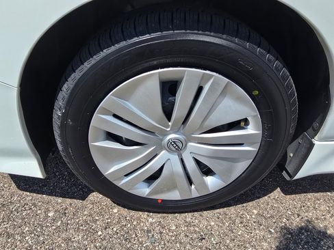 Used 2023 Nissan Leaf S FWD image 9