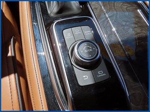 Used 2023 INFINITI QX80 Sensory w/ All-Season Package AWD/4WD image 22